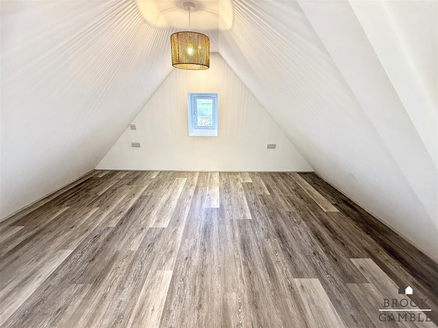 1 Bedroom Apartment. 400 Coast Road in Pevensey,  11